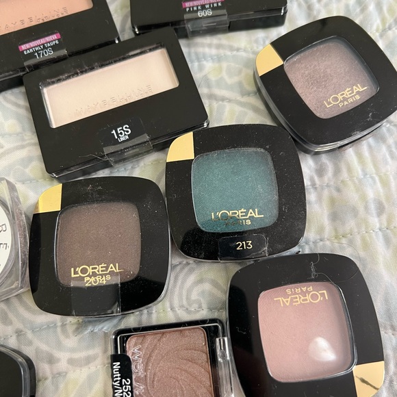EYESHADOW COLLECTION BUNDLE MUST GO - Picture 7 of 8